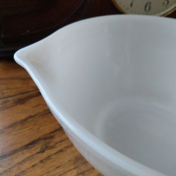 Vintage Fire King Mixing Bowl - Picture 2 of 4